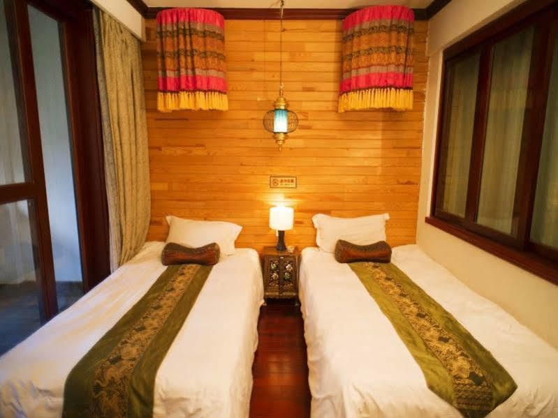 Xishuangbanna Elephanthome Boutique Guest House Exteriör bild